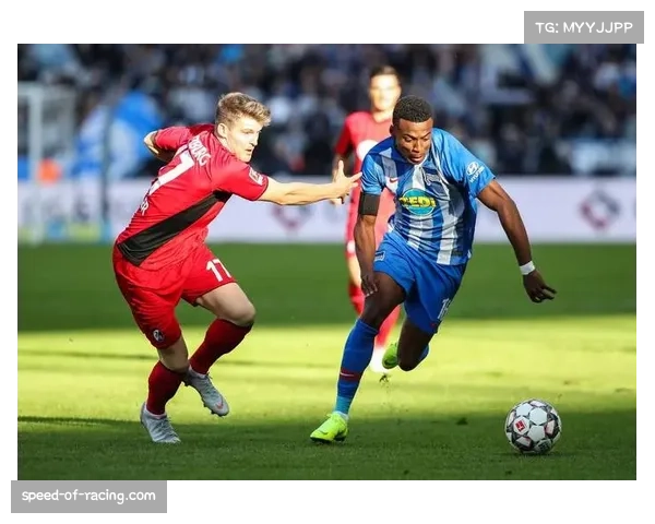 沙尔克04球迷高唱重返德甲誓言震撼德乙赛场燃起蓝白荣耀梦